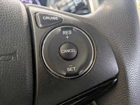 Used 2017 Honda HR-V EX image 13
