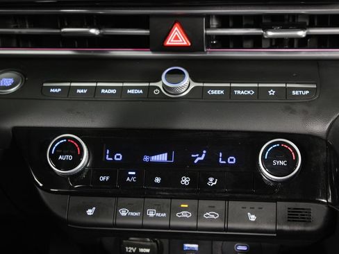 Certified 2024 Hyundai Elantra SEL w/ Convenience Package FWD image 23