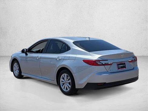 Used 2025 Toyota Camry LE FWD image 8