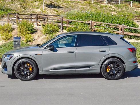 Used 2022 Audi e-tron Chronos w/ Chronos Package image 3