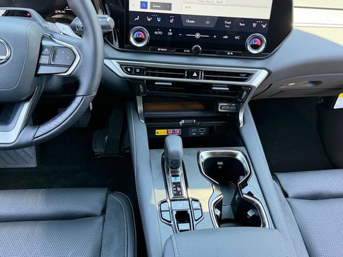 New 2026 Lexus RX 450h AWD image 10