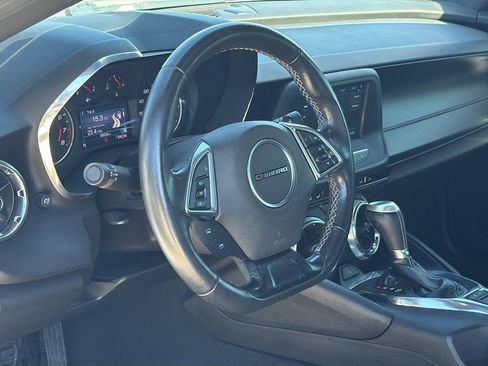 Used 2019 Chevrolet Camaro LT image 9