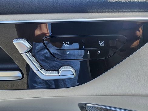 New 2025 Mercedes-Benz GLC 300 image 13