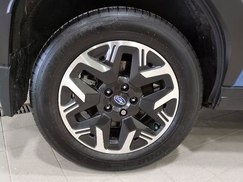 Certified 2025 Subaru Forester Premium image 21