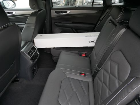 New 2026 Volkswagen Atlas Cross Sport SE image 8