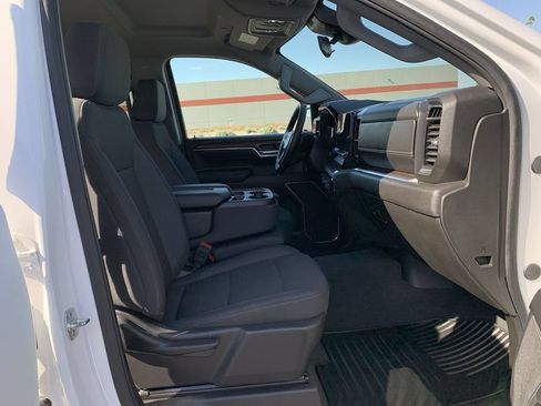 Used 2025 Chevrolet Silverado 1500 LT AWD/4WD image 27
