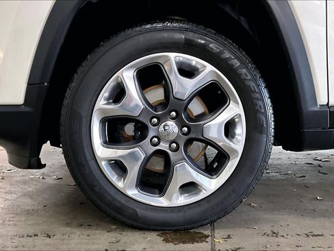 Used 2019 Jeep Compass Limited image 11