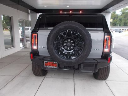 New 2025 GMC Hummer EV 2X