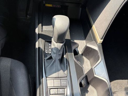 Used 2025 Toyota Camry LE FWD image 9