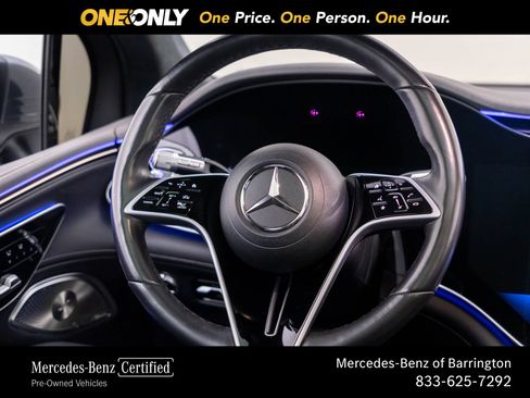 Certified 2023 Mercedes-Benz EQS 580 4MATIC SUV w/ Exclusive Trim Package image 12