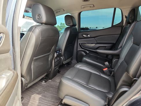 Used 2019 GMC Acadia SLT FWD image 12