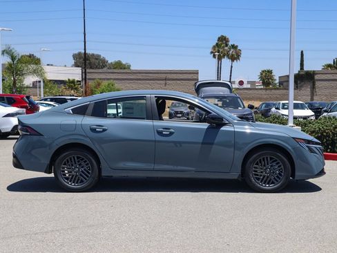 New 2026 Nissan Sentra SV w/ Floor Mat Package FWD image 3