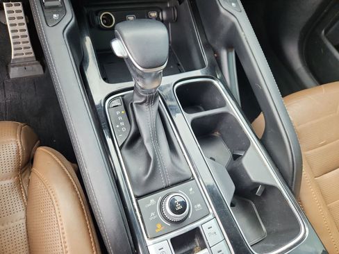 Used 2022 Kia Telluride SX w/ SX Prestige Package image 22