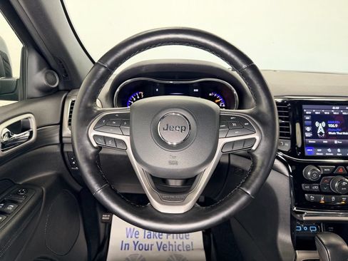 Used 2021 Jeep Grand Cherokee Altitude AWD/4WD image 15