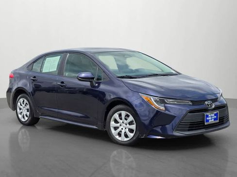 Used 2024 Toyota Corolla LE FWD image 8