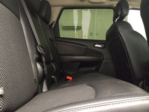 Used 2020 Dodge Journey Crossroad FWD image 19