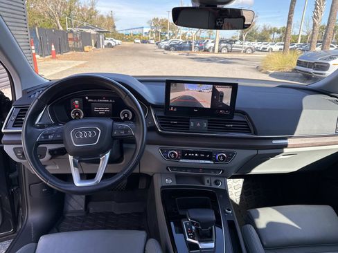 Used 2021 Audi Q5 e Premium Plus w/ Premium Plus Package image 18