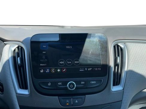 Used 2024 Chevrolet Malibu LT FWD image 28