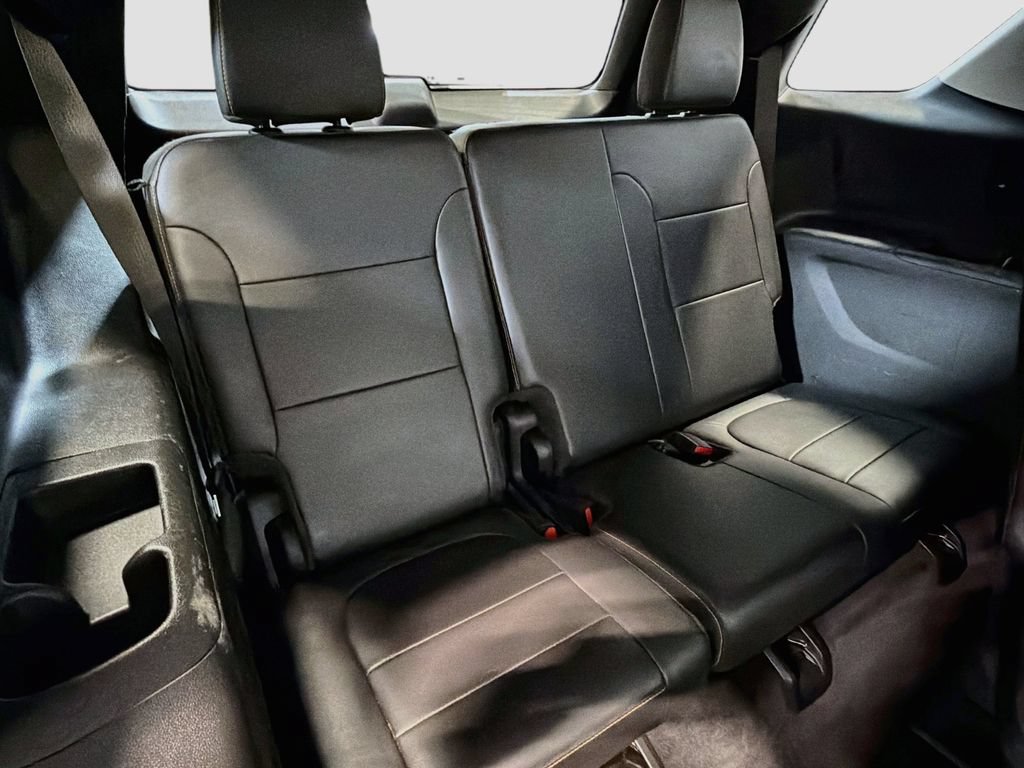 Used 2021 Chevrolet Traverse LT w/ LT Premium Package AWD/4WD image 28