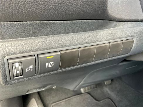 Used 2024 Toyota Corolla LE image 32