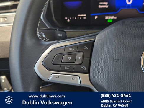 Certified 2023 Volkswagen Tiguan SE w/ Panoramic Sunroof Package AWD/4WD image 21