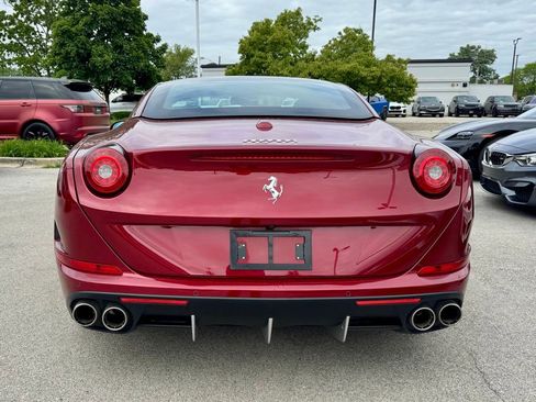 Used 2015 Ferrari California T RWD image 4