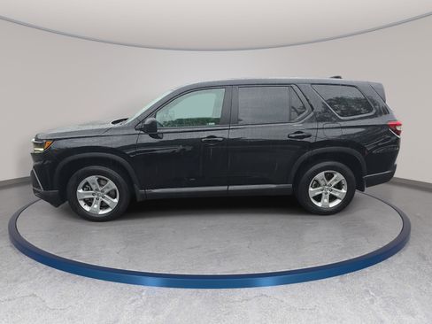 Used 2023 Honda Pilot LX image 8