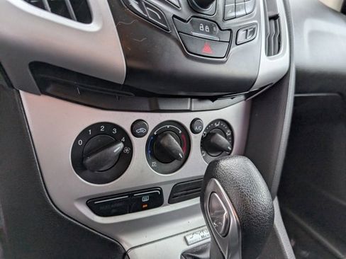 Used 2014 Ford Focus SE image 15