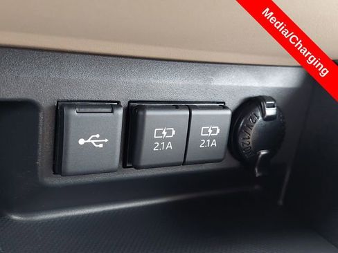 Used 2021 Toyota Highlander Platinum image 33