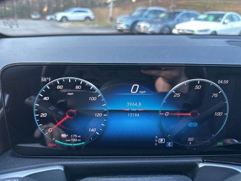 Certified 2023 Mercedes-Benz EQB 300 4MATIC image 21