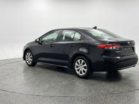 Used 2025 Toyota Corolla LE FWD image 6