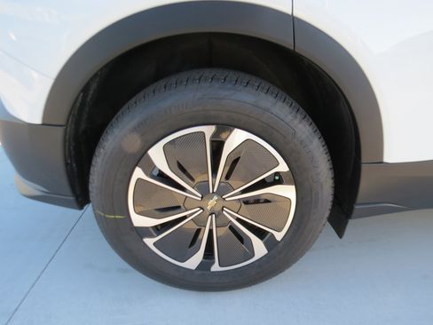 New 2026 Chevrolet Blazer EV LT image 9