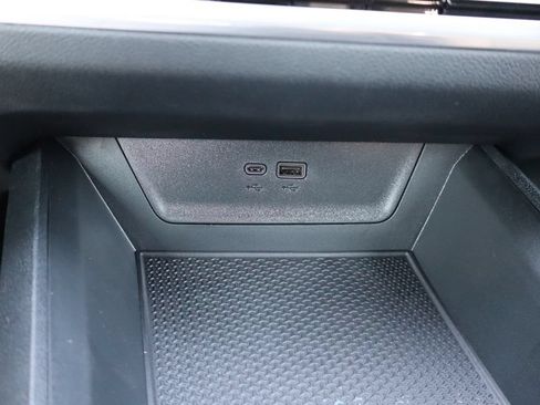 New 2027 Chevrolet Equinox LT FWD image 18