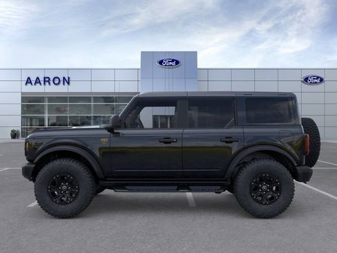 New 2026 Ford Bronco Badlands image 4