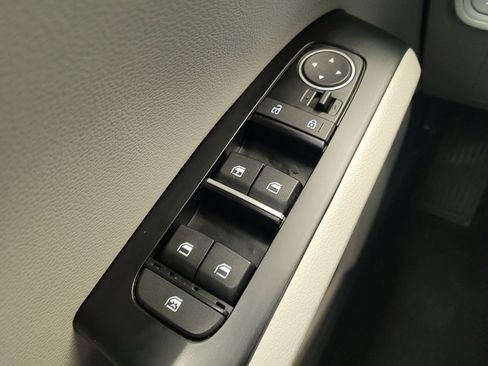 Used 2023 Kia Soul LX w/ LX Technology Package FWD image 27