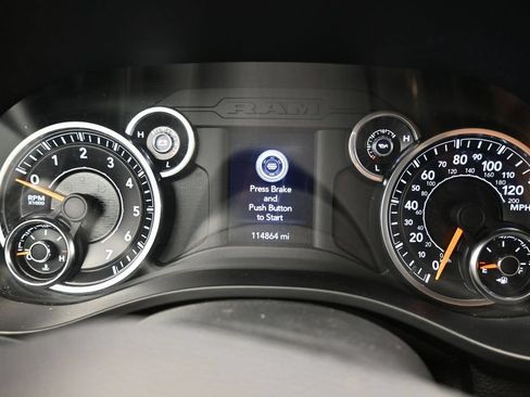 Used 2020 RAM 1500 Big Horn AWD/4WD image 15