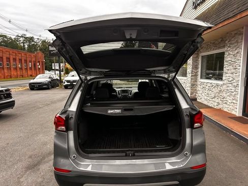 Used 2023 Chevrolet Equinox LT w/ LPO, Floor Liner Package AWD/4WD image 19