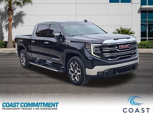 Used 2023 GMC Sierra 1500 SLT w/ SLT Premium Package image 3