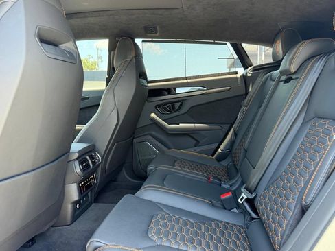 Used 2024 Lamborghini Urus S AWD/4WD image 11