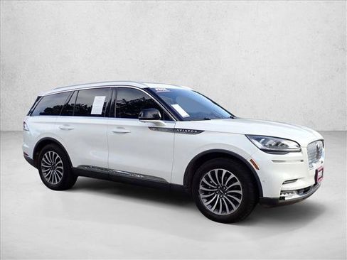 Used 2020 Lincoln Aviator Reserve w/ Equipment Group 201A AWD/4WD image 6