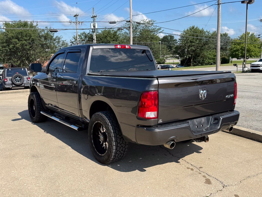 Used 2018 RAM 1500 Express w/ Express Value Package AWD/4WD image 9