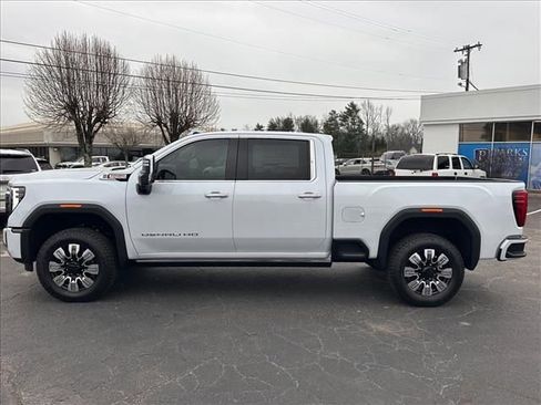 New 2026 GMC Sierra 2500 Denali w/ Denali Reserve Package image 7