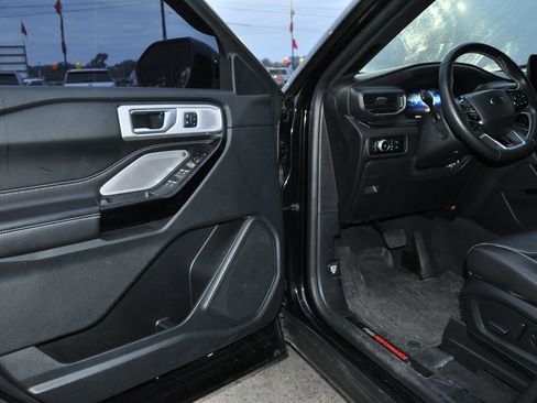 Used 2023 Ford Explorer ST w/ Equipment Group 401A image 11