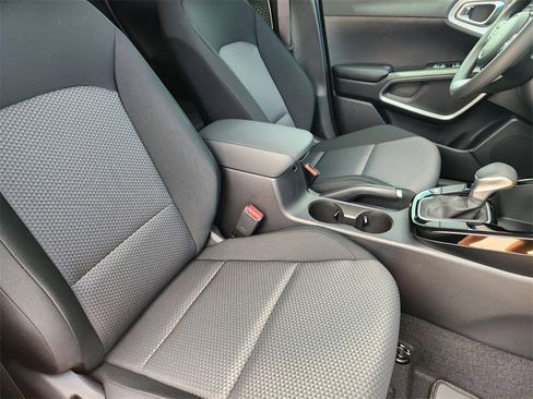 New 2025 Kia Soul S image 10