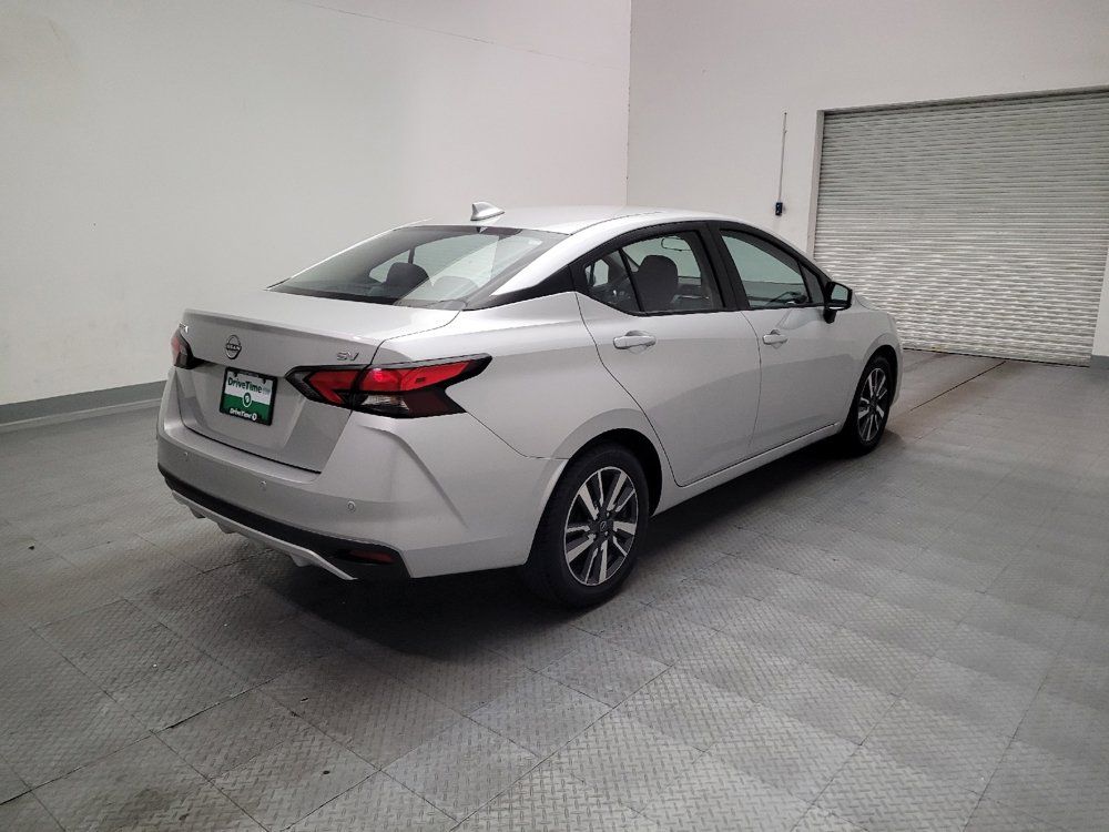 Used 2023 Nissan Versa SV FWD image 9