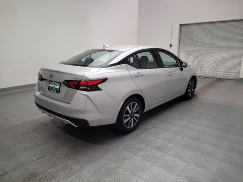 Used 2023 Nissan Versa SV FWD image 9