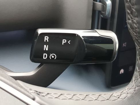 Certified 2025 Volvo EX30 Plus w/ Protection Package Premier image 29