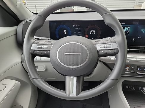 Used 2024 Hyundai Kona SEL AWD/4WD image 19