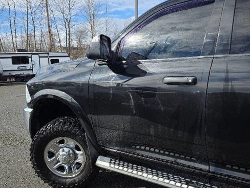 Used 2017 RAM 2500 Tradesman w/ Chrome Appearance Group AWD/4WD image 4