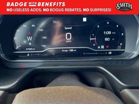 Used 2022 GMC Yukon SLT w/ SLT Luxury Package image 14